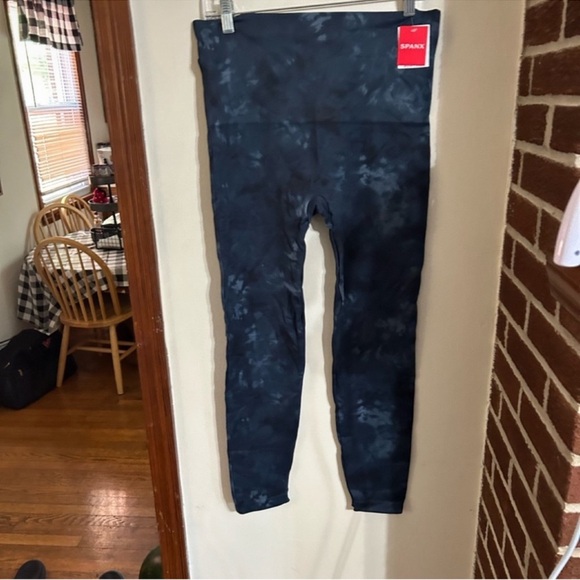NWT Spanx size 2x ecocare ankle leggings deep blues  seamless leggings - Picture 1 of 5